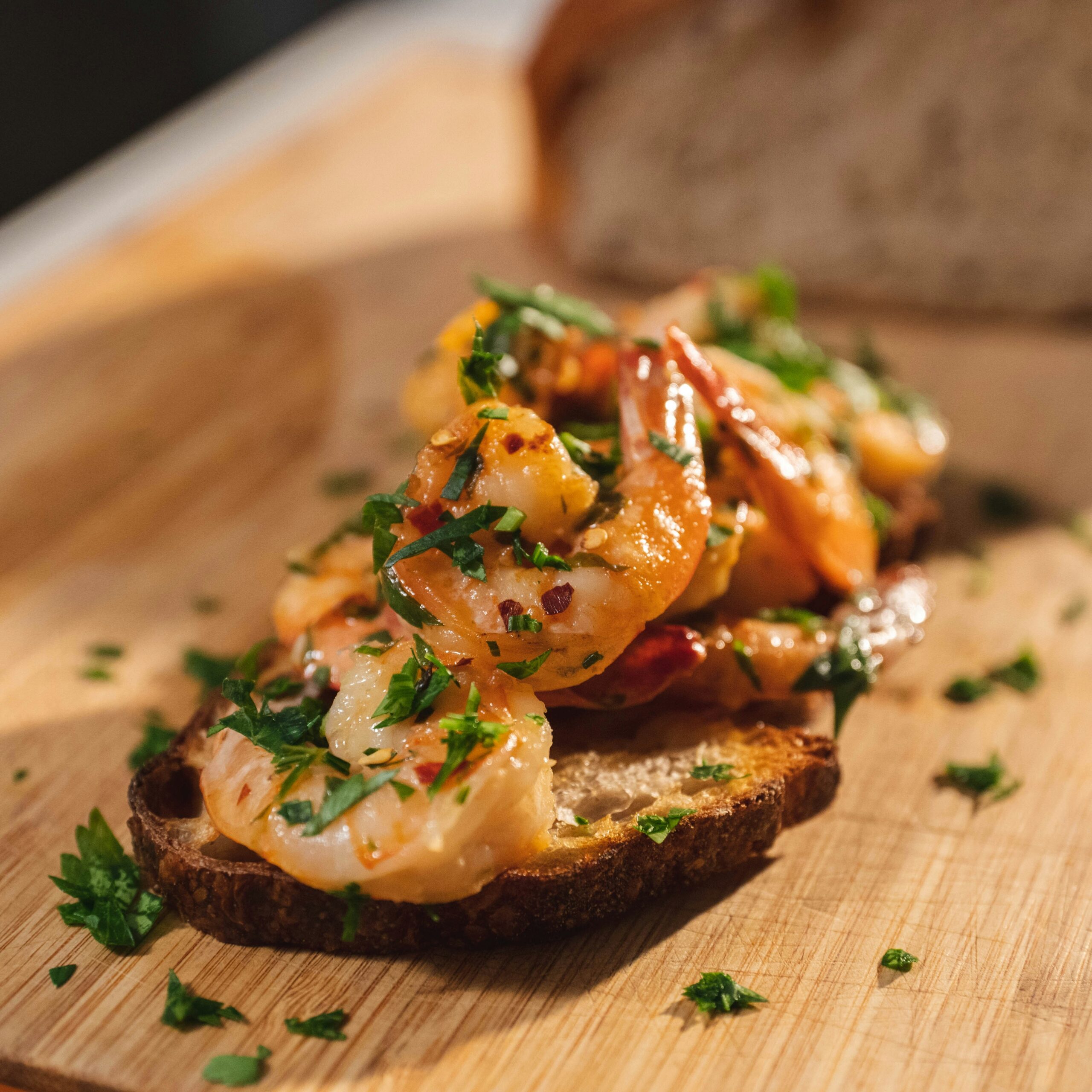 Bruschettas aux crevettes citronnées